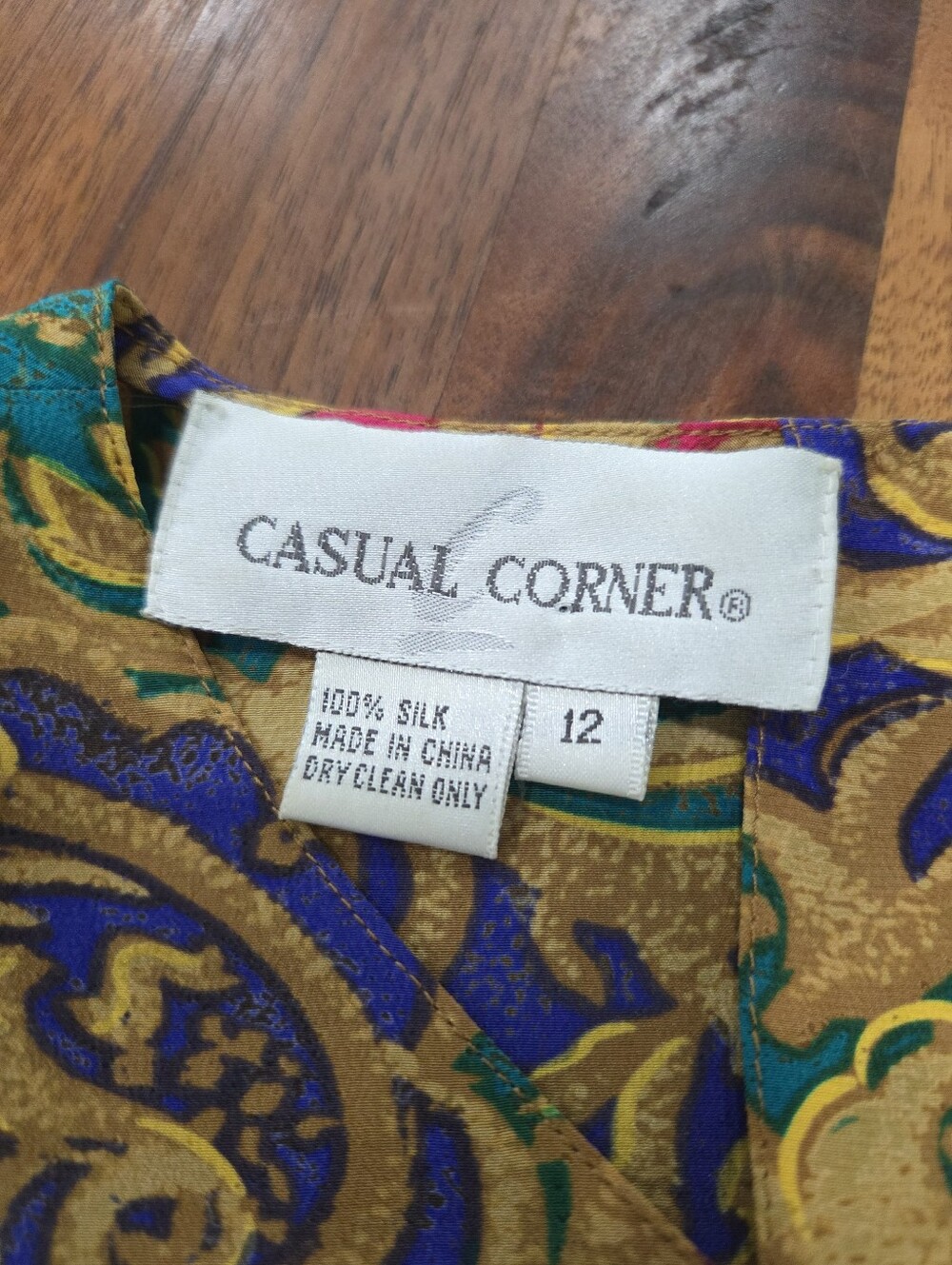 Vintage Casual Corner Gold, Royal Blue & Teal Baroque Silk Top Size 12 - Picture 5 of 6